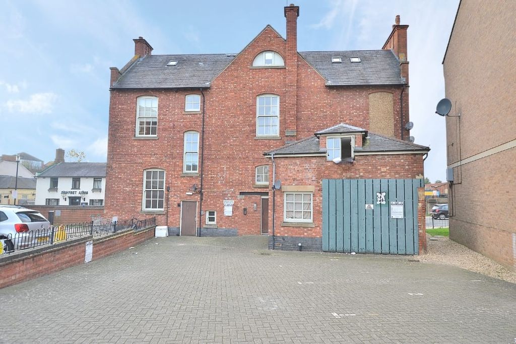 Property photo 1 of 10