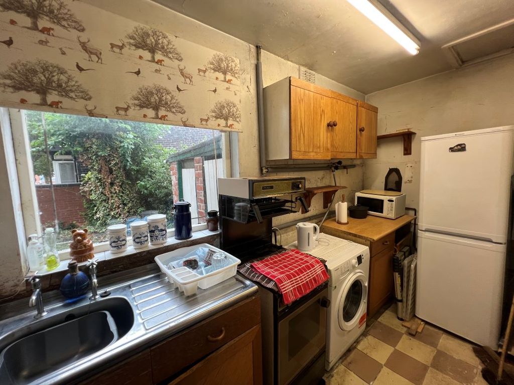Property photo 3 of 31
