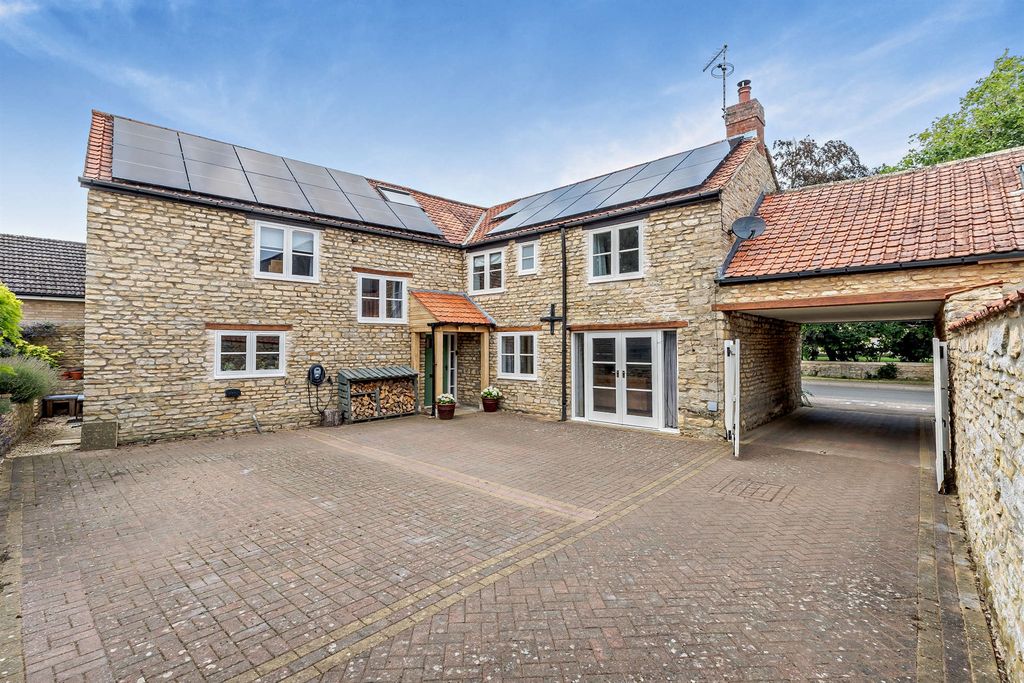 Property photo 1 of 14