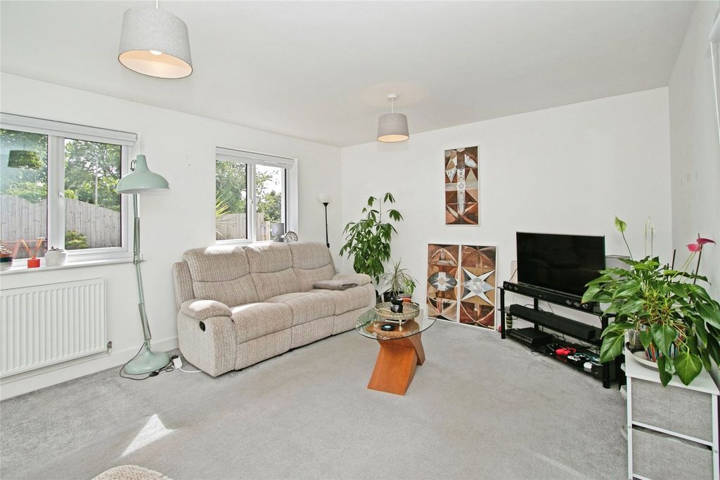 Property photo 2 of 12 Picture No. 25