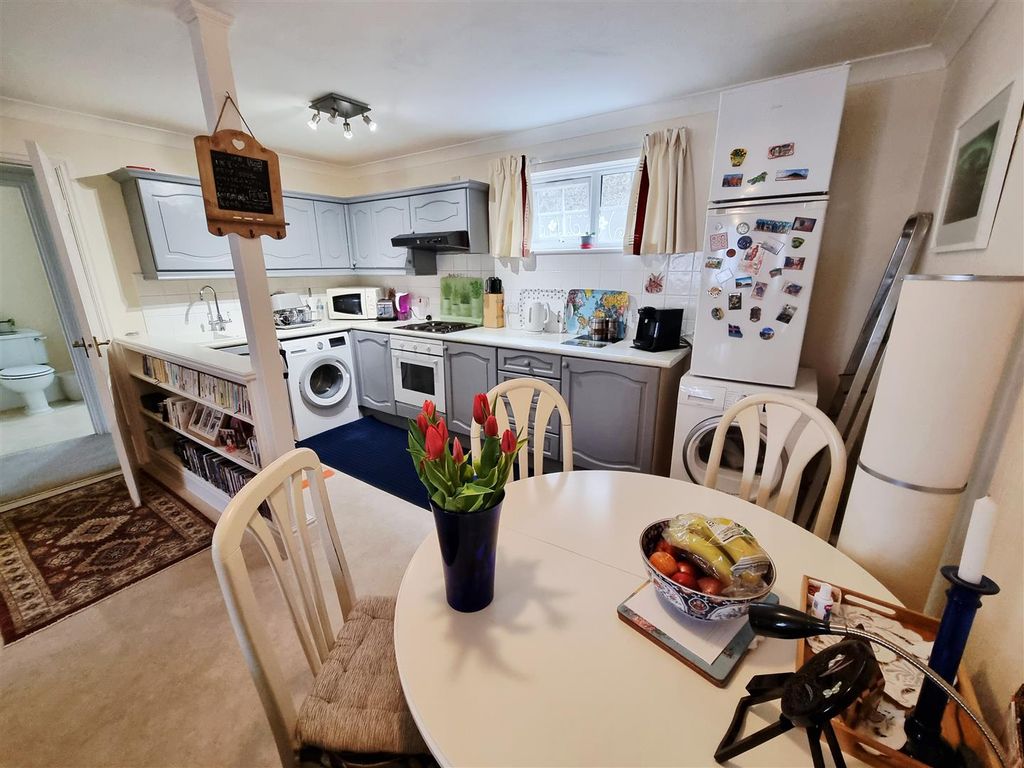 Additional image 8 of 1 bed flat for saleBounsalls Court, Launceston PL15