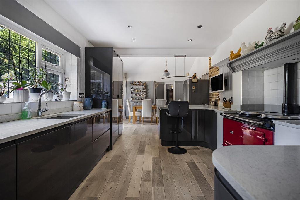 Property photo 2 of 31 60_58247.Jpg