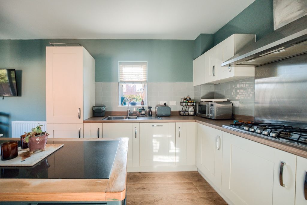 Property photo 2 of 20 Xt5A4735-Hdr(3) (1)