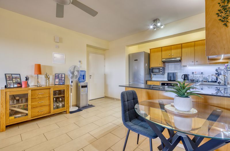 Property photo 3 of 18 Kitchen Dining