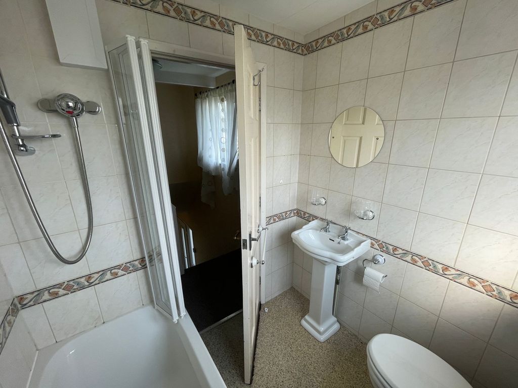 Property photo 3 of 6 Gallery