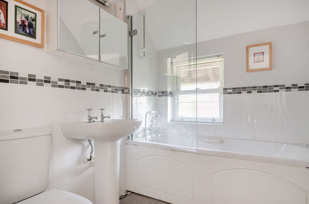 Additional image 18 of 6 bed detached house for saleFarnham Road, Liss GU33