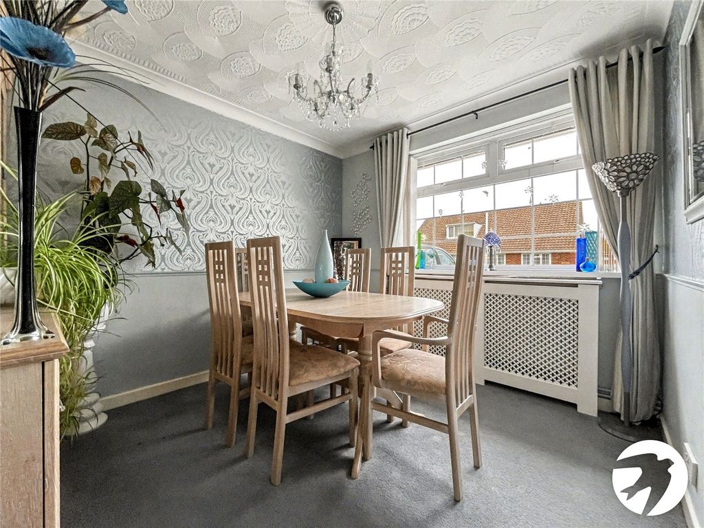 Property photo 2 of 15 Picture No. 12