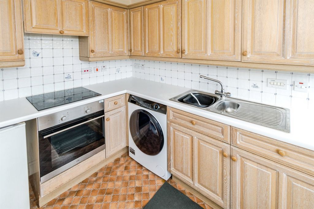 Property photo 3 of 17 Living Room