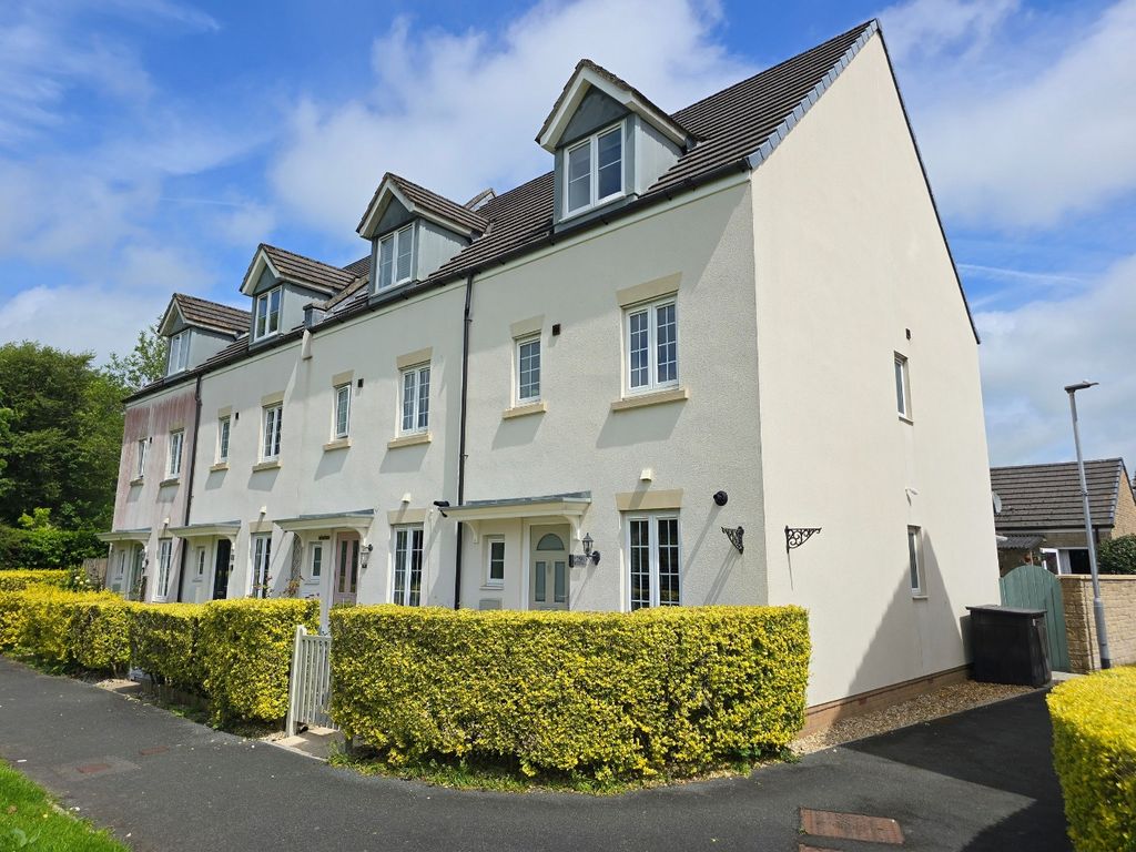 Property photo 1 of 17 5190230
