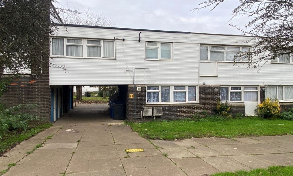 Property photo 1 of 12