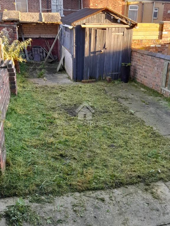 Property photo 3 of 5
