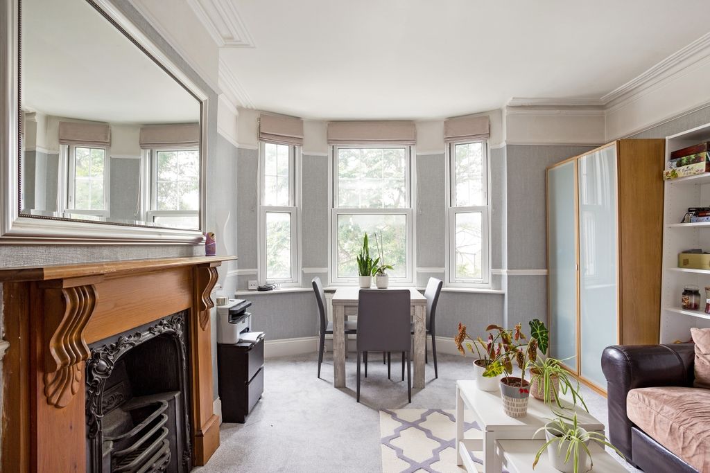 Property photo 3 of 13 Morgan Mansions