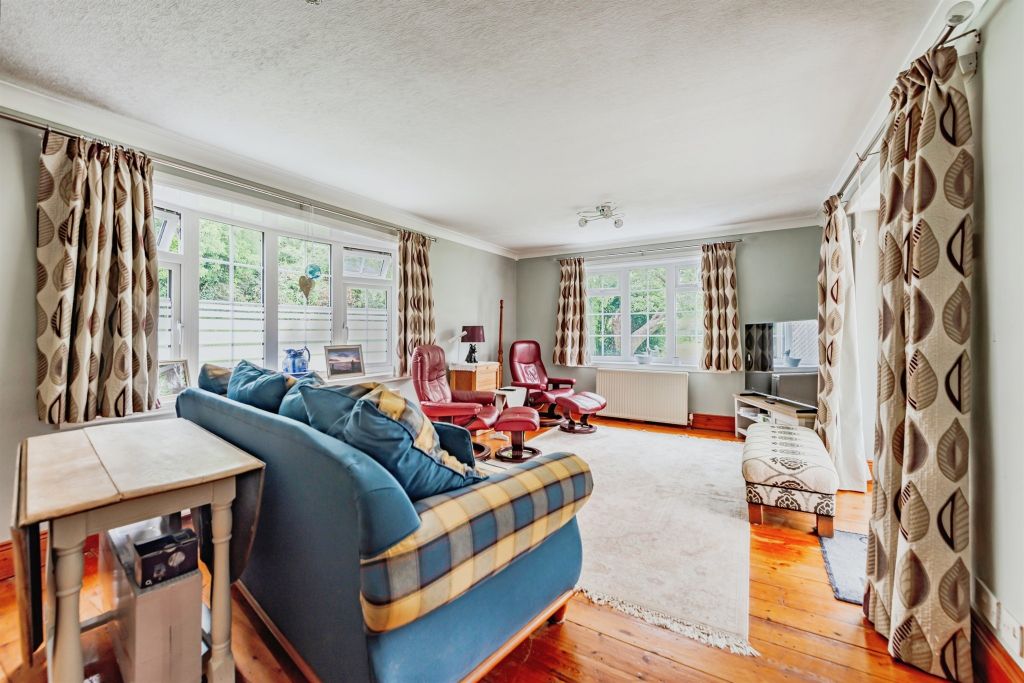 Property photo 2 of 16