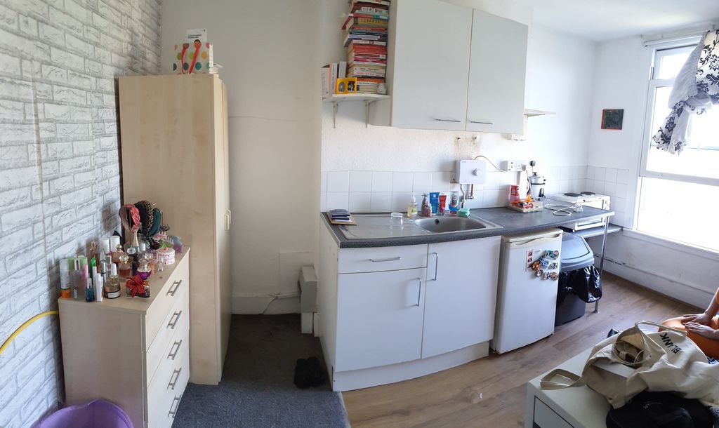 Property photo 3 of 3