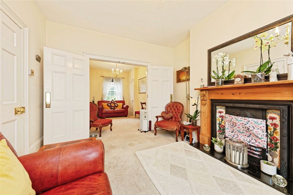 Property photo 3 of 16 Picture No. 01