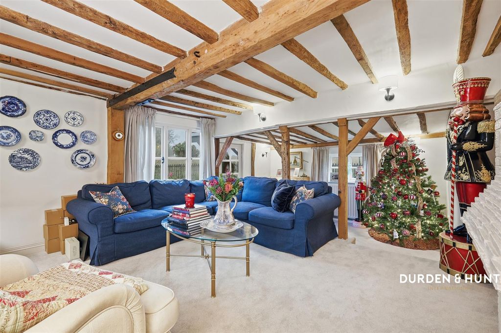 Property photo 2 of 24 Hobbs Cross