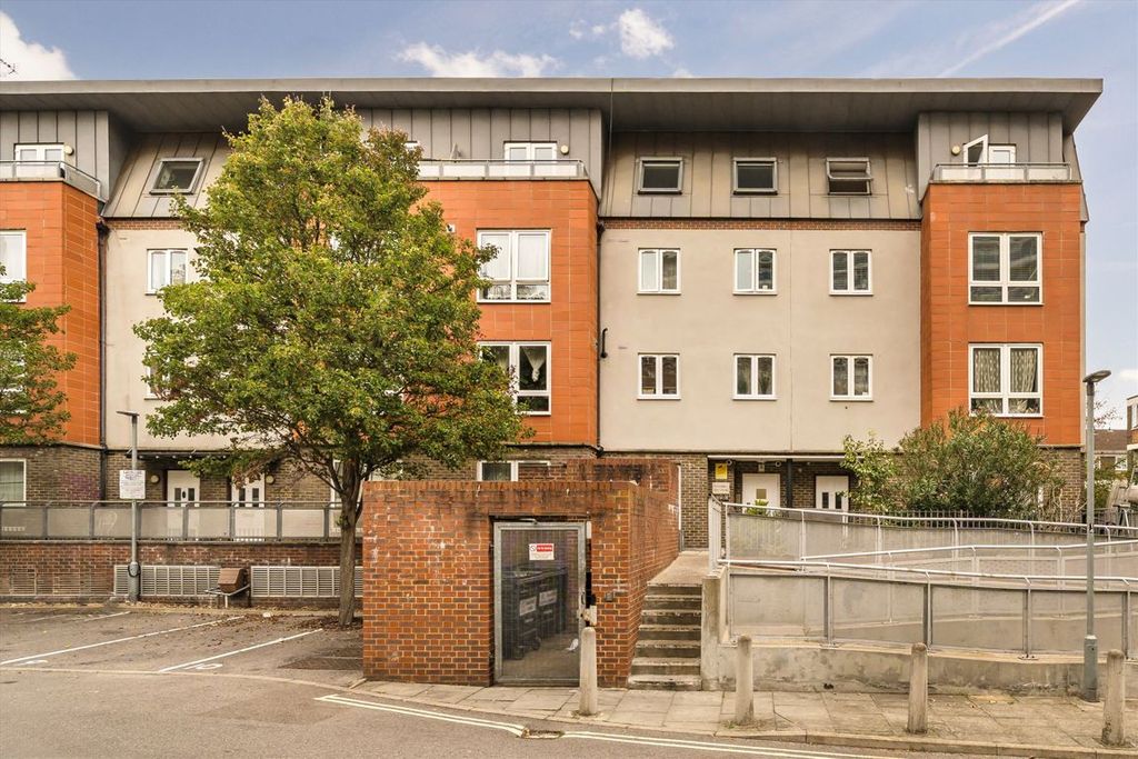 Property photo 1 of 15