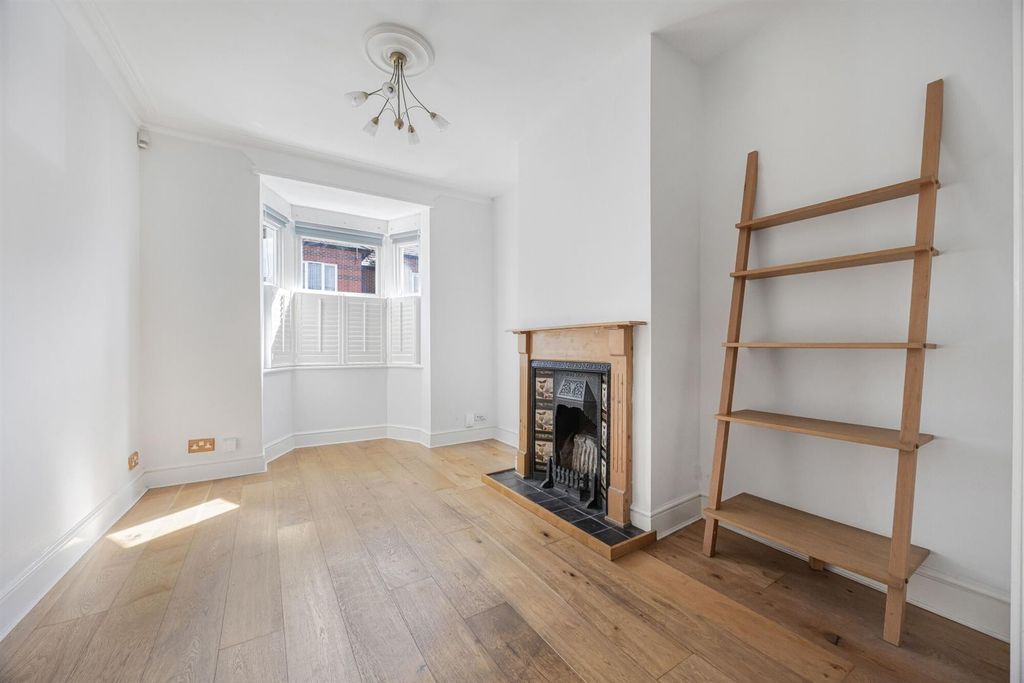 Property photo 3 of 21 20_77031.Jpg