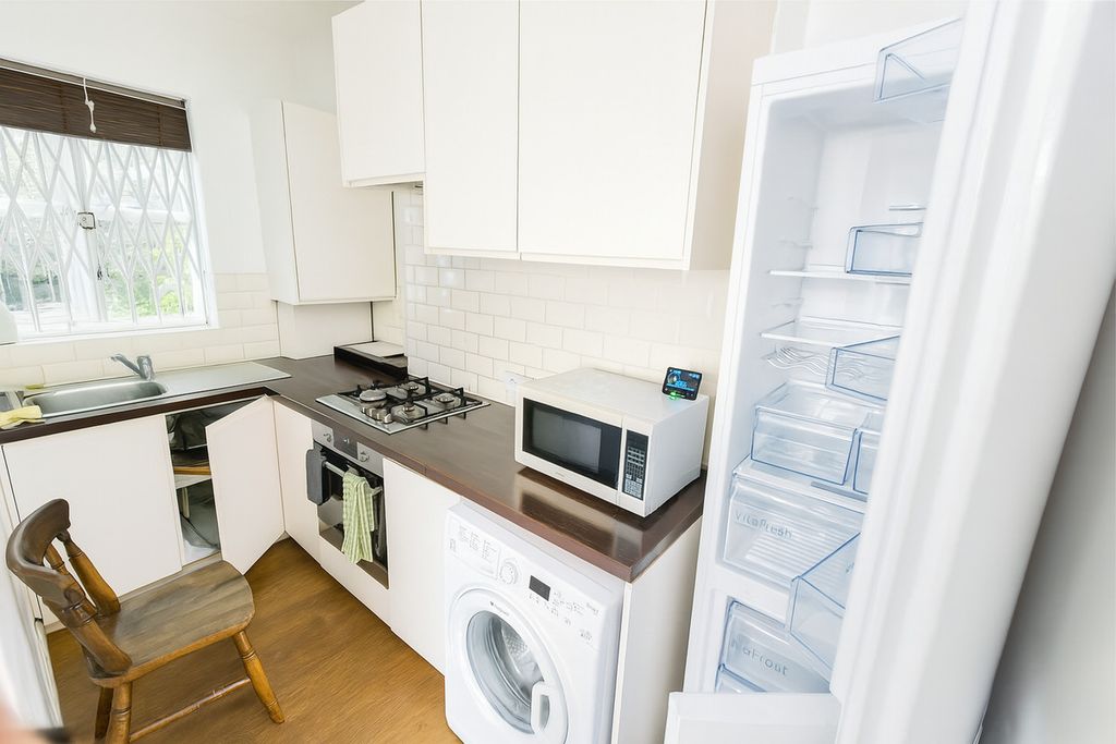 Property photo 2 of 5