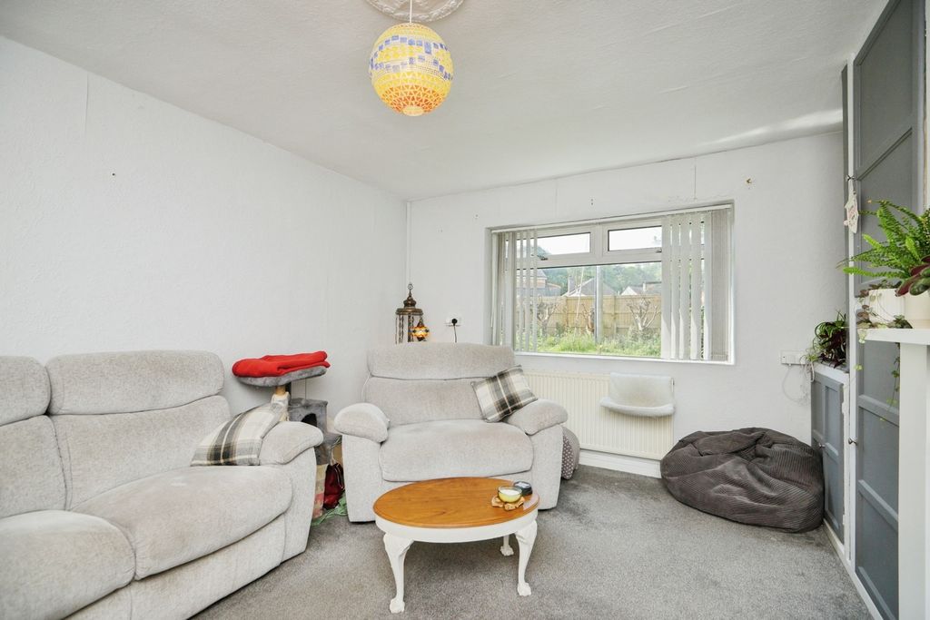 Property photo 3 of 17 Photo