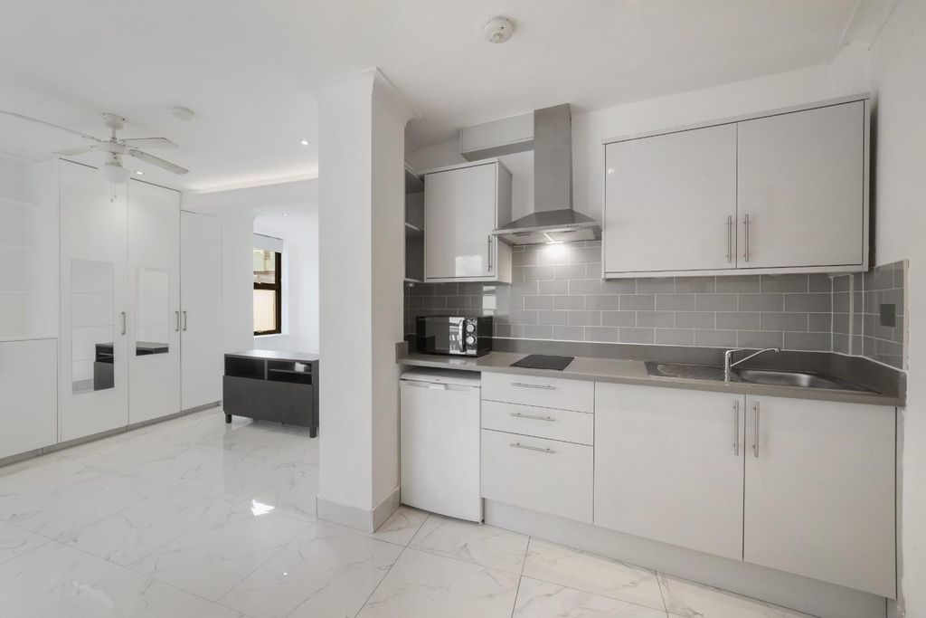 Property photo 2 of 15 1 (1).Jpg