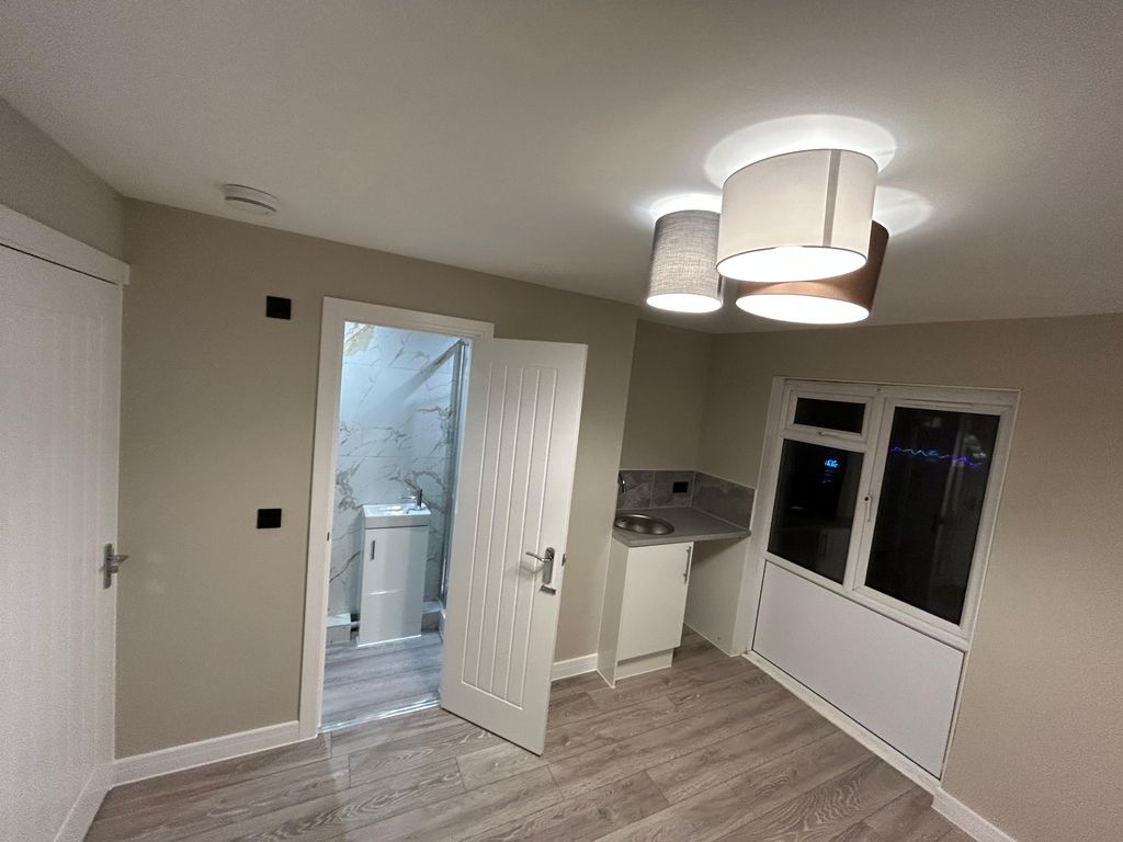 Property photo 2 of 8 Property