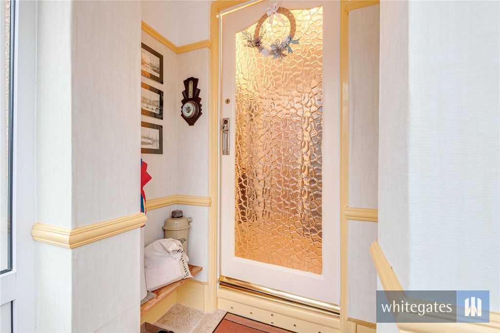 Property photo 2 of 36 Picture No. 23