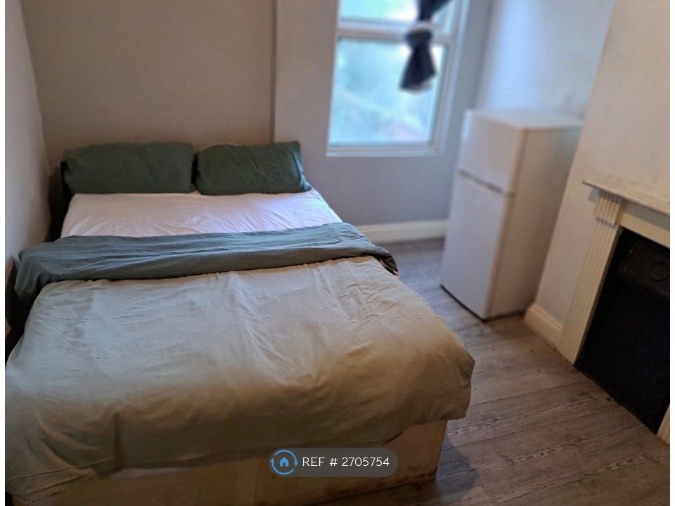 Property photo 1 of 3