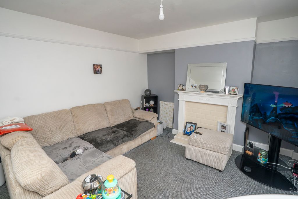 Property photo 3 of 26
