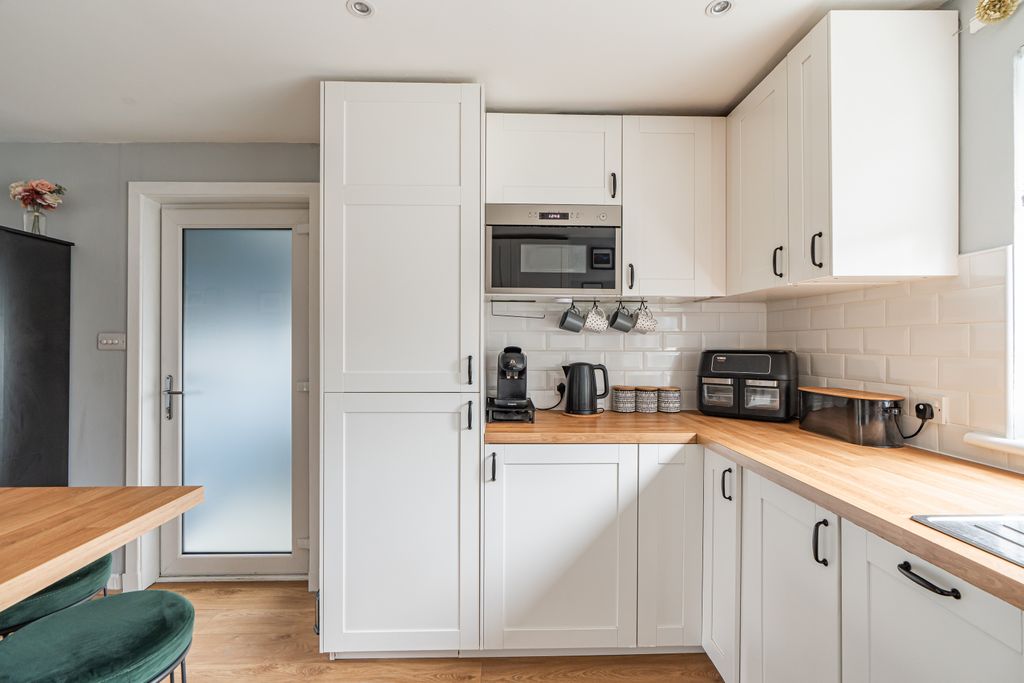 Property photo 3 of 19 Property Image 3