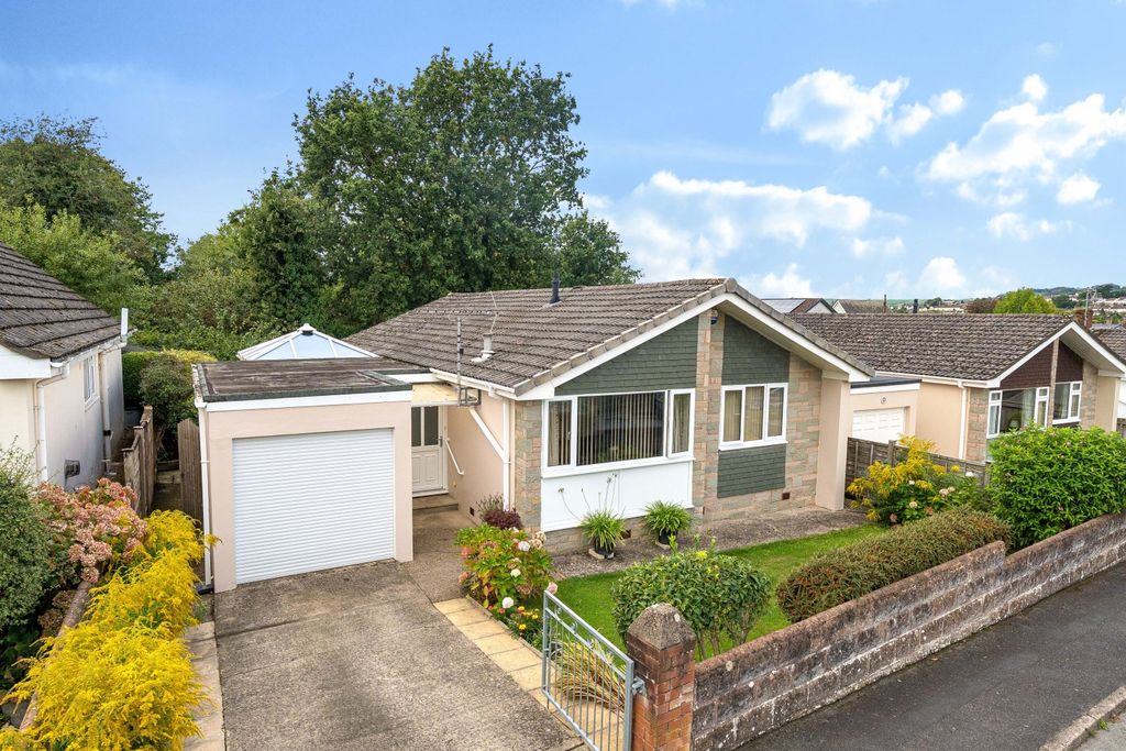 Property photo 1 of 24 1521324 (1)