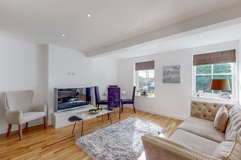 Property photo 1 of 18 Photo 8