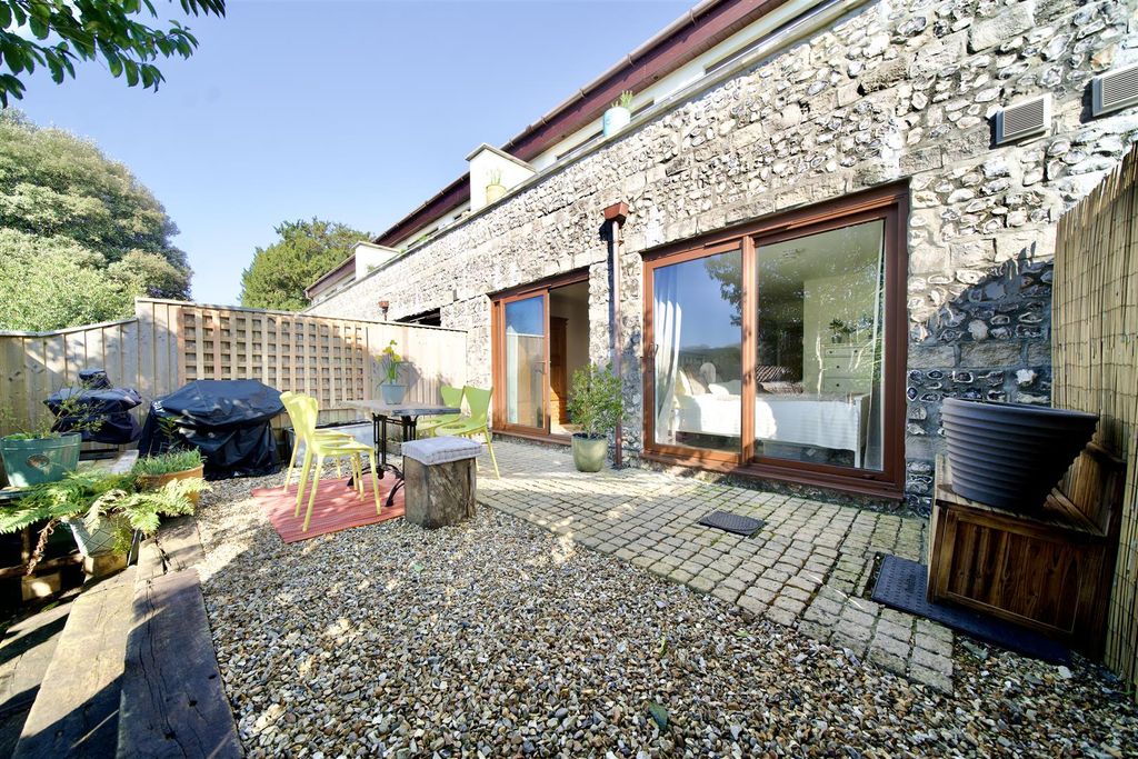 Property photo 3 of 26 Dsc01949.Jpeg