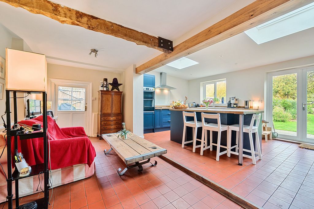 Property photo 2 of 22