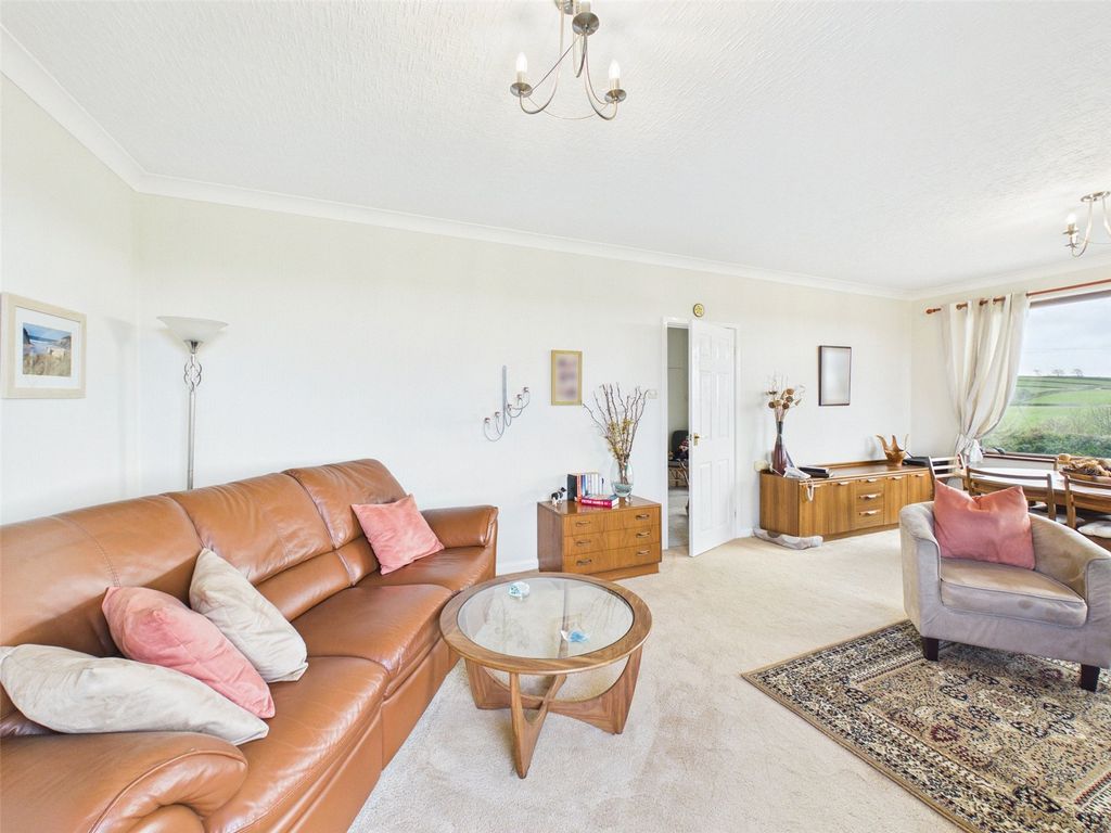 Property photo 2 of 23 Picture No. 06
