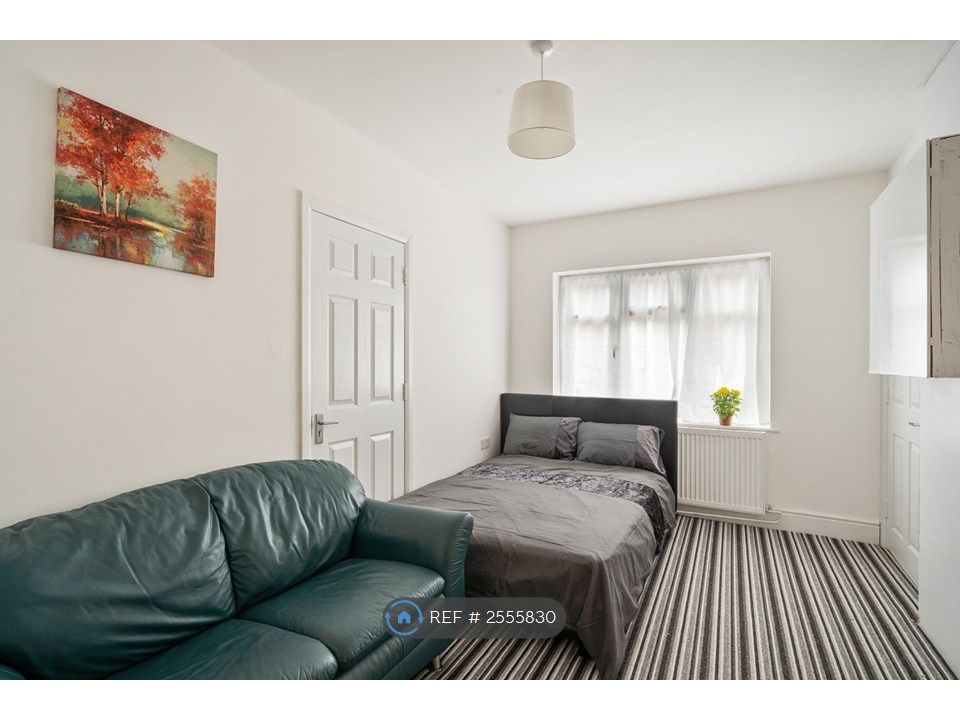 Property photo 1 of 3