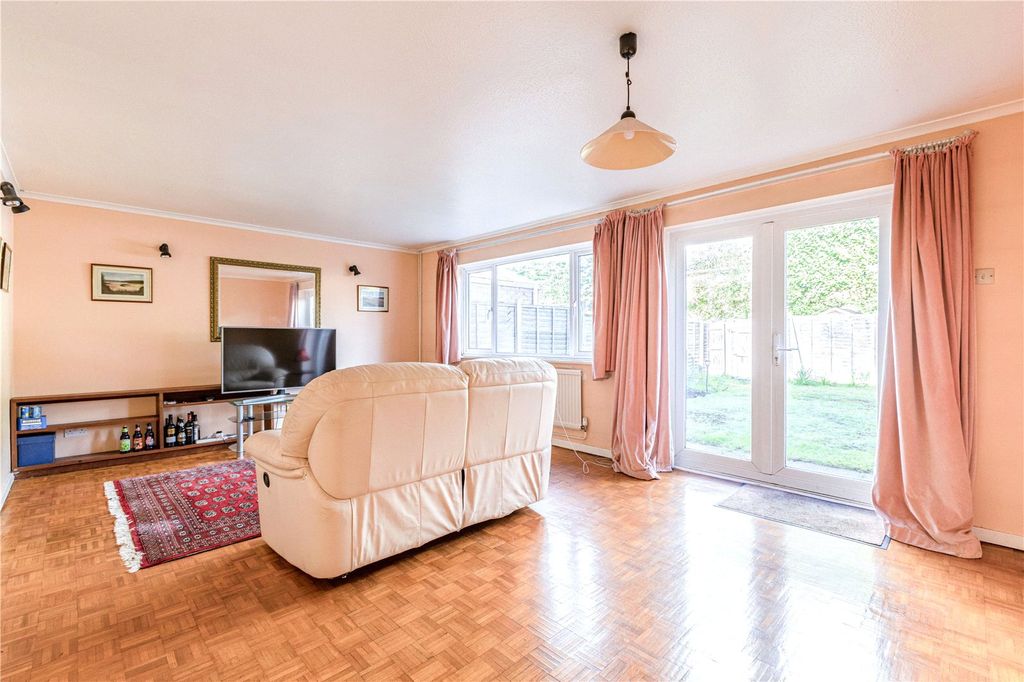 Property photo 2 of 21 Living