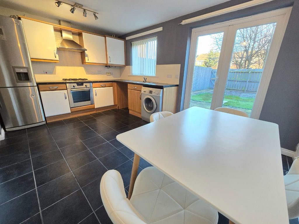 Property photo 2 of 16 Kitchen / Diner