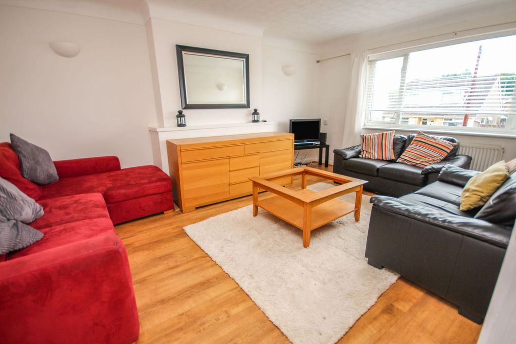 Property photo 2 of 11 Photo 6