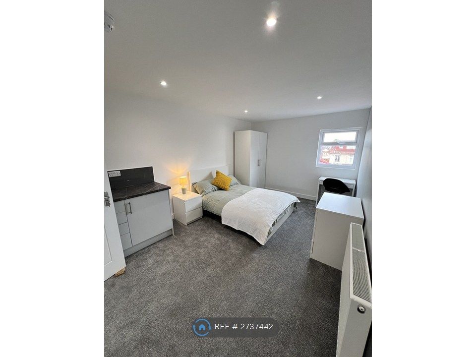 Property photo 1 of 9 Room 7 - Room Being Advertised