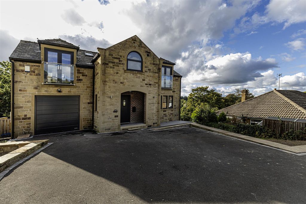 Property photo 1 of 55