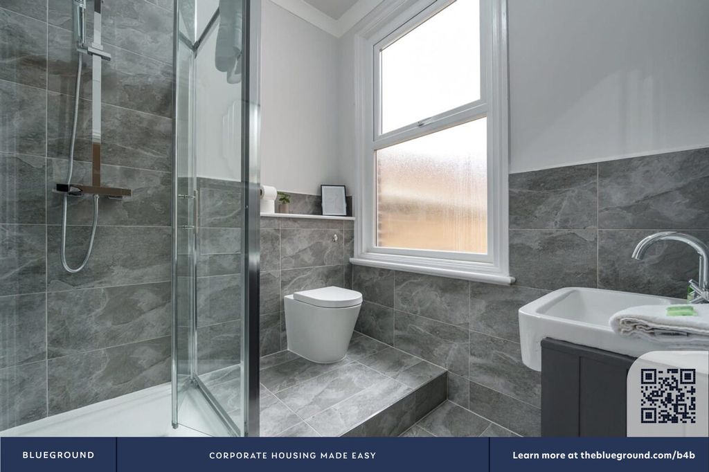 1 bed flat to rentRopewalks L1 photo 5