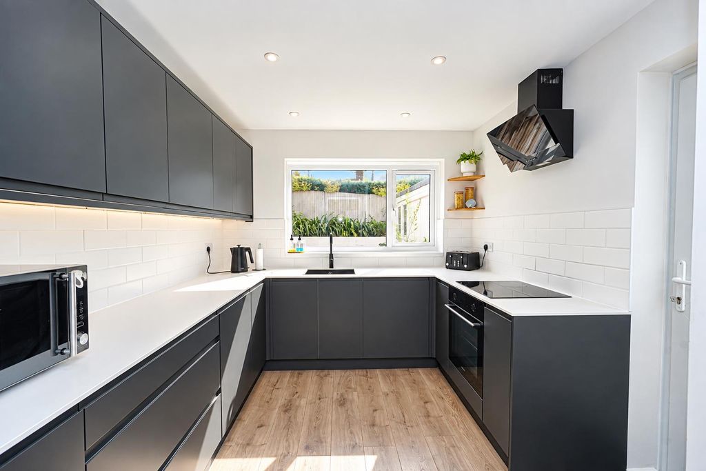 Property photo 3 of 23 d9B98094-3F28-474c-Ac33-409A7E2c06E3.Png