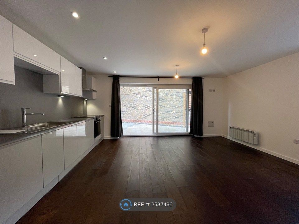 Property photo 3 of 11
