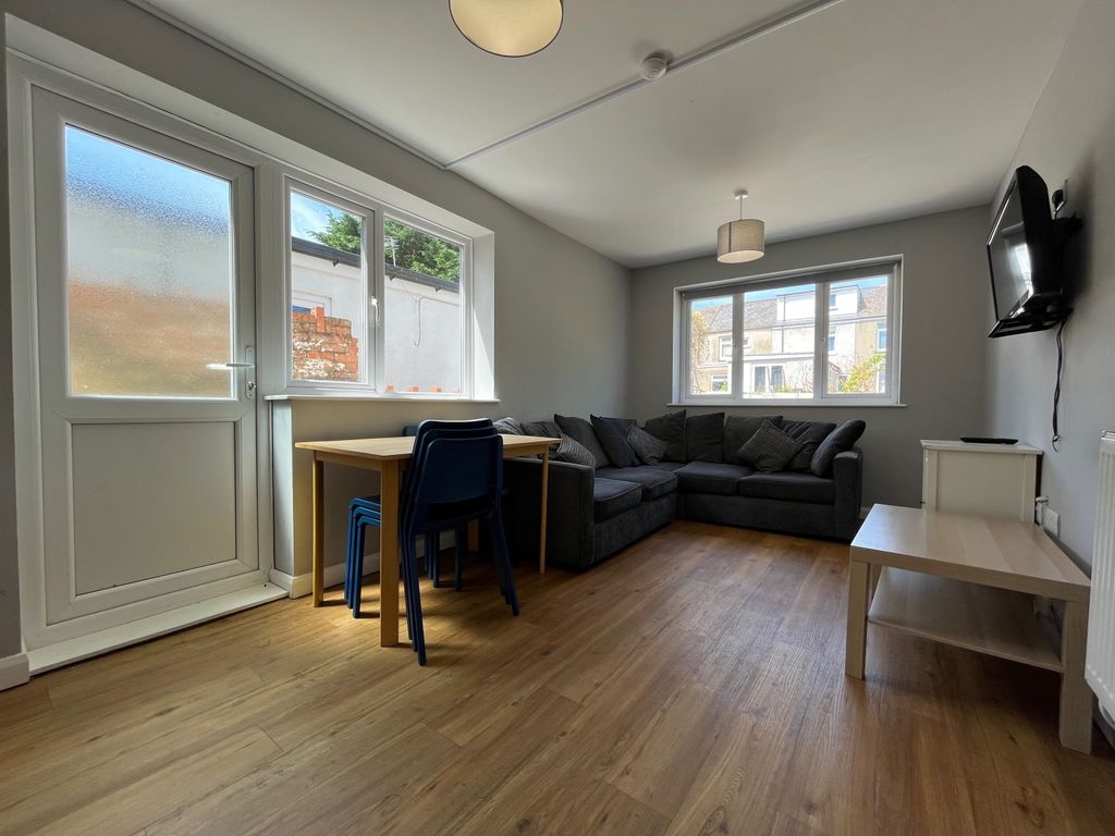Property photo 1 of 14 Img_2505