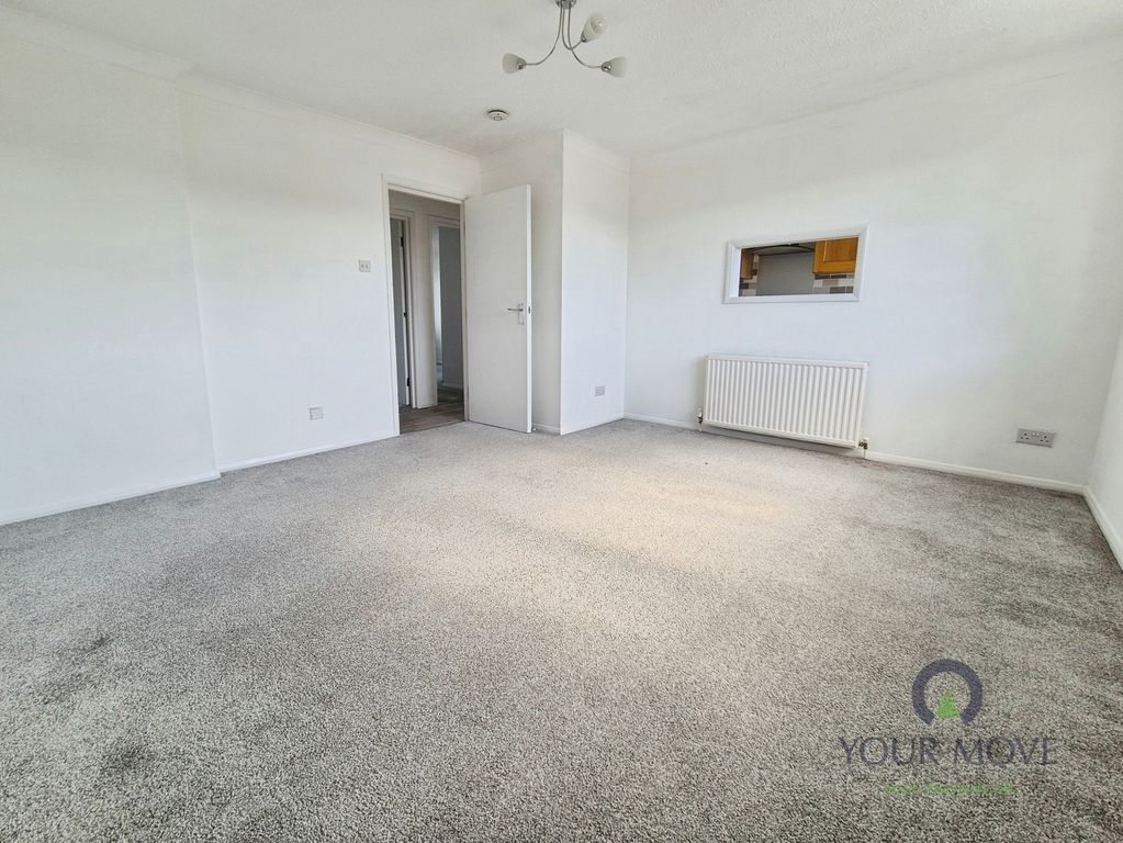 Property photo 2 of 10 Living Room