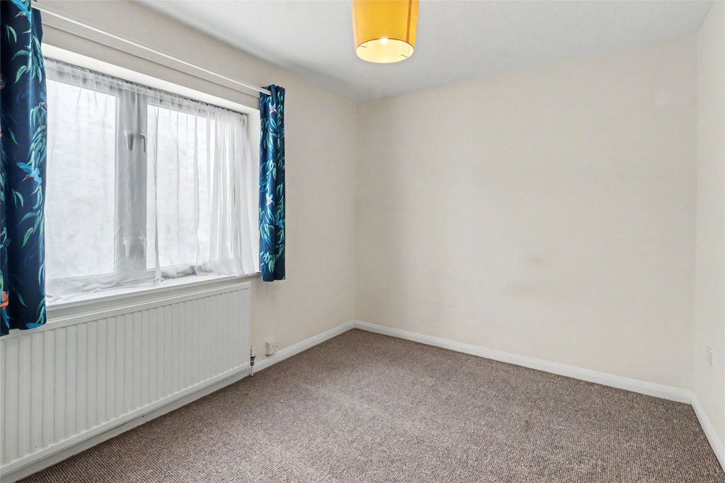 Property photo 3 of 9 3 - Picture No. 10