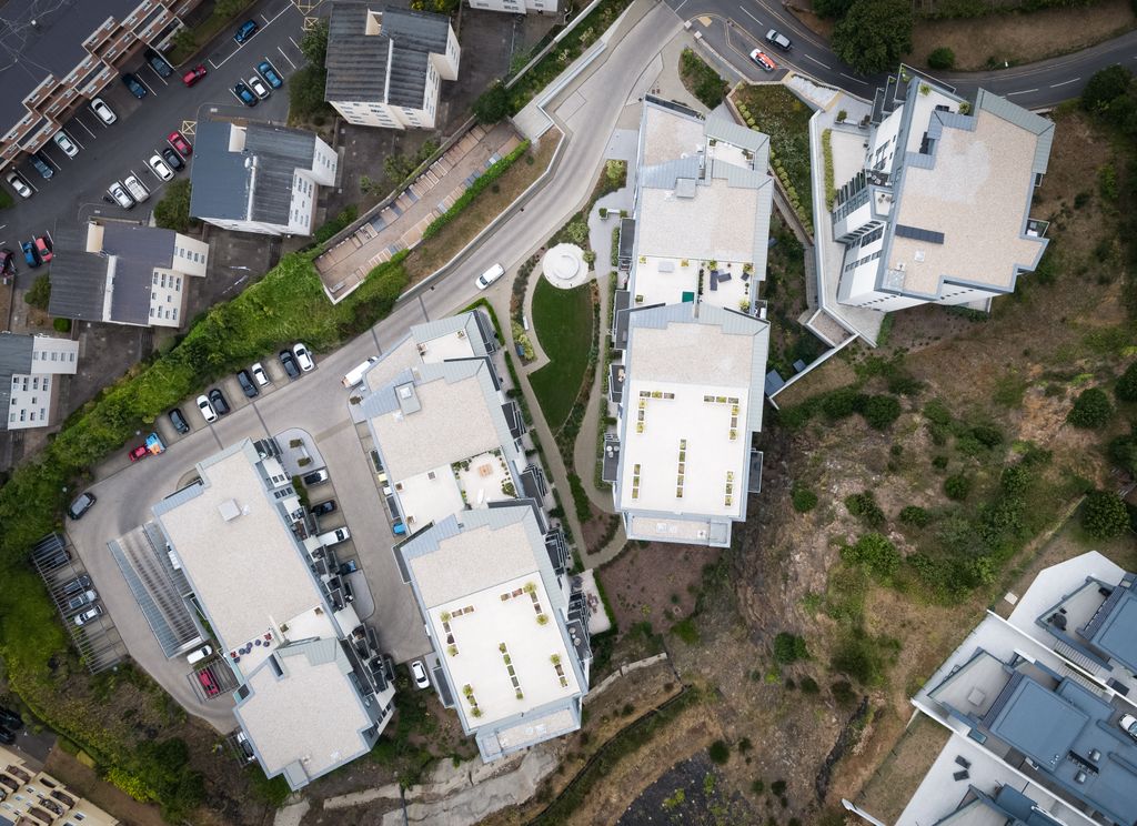 Property photo 2 of 18