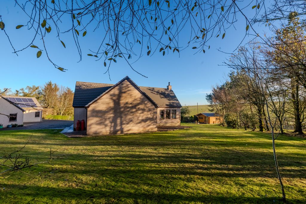 Property photo 3 of 20