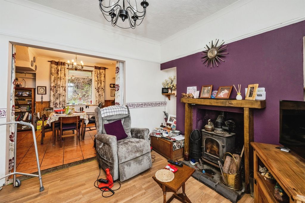 Property photo 3 of 14